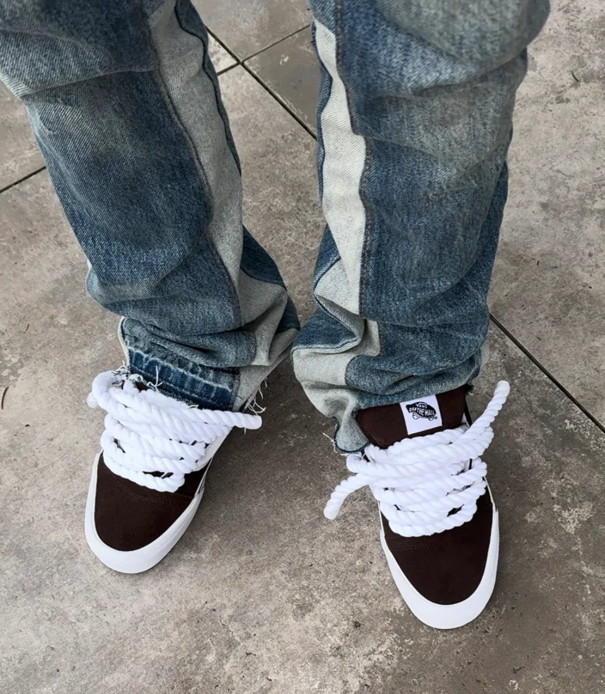 27 VANS BROWN